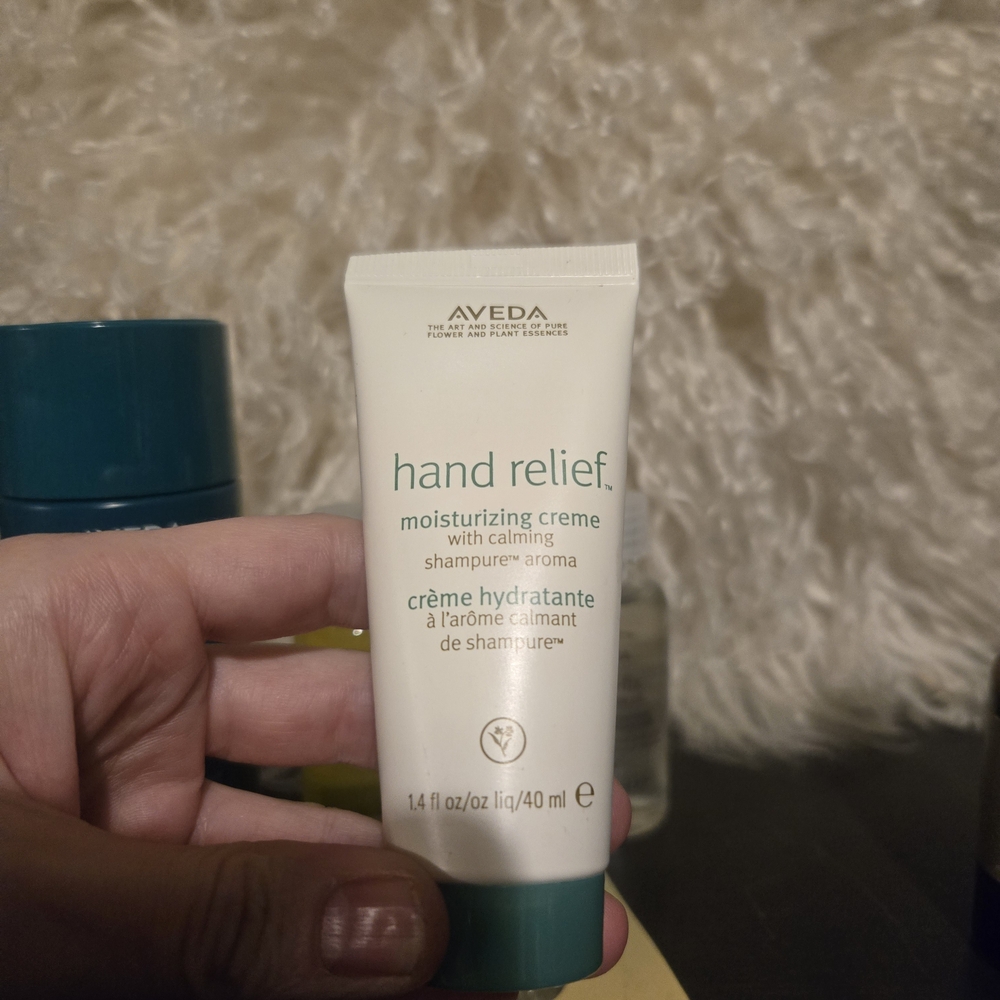 Aveda Hair & Skin Bundle Holiday Gift Spa Day - Picture 4 of 6